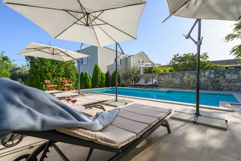 Villa Sole by Villas Guide - Image 1
