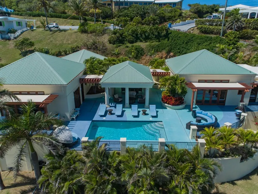 Luxury Caribbean Villa 4 private suites, pool and stunning views. Judith's Fancy - Image 1