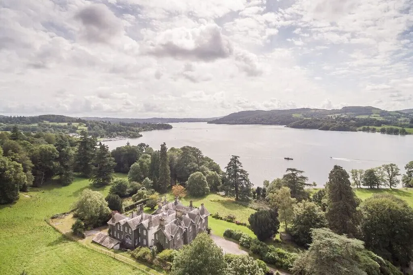 Period character house with stunning views of Lake Windermere - Image 1