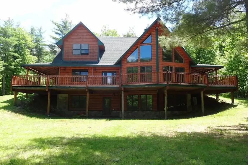 Spektakuläres Haus mit Aussicht, Whirlpool und Sauna, Whiteface und Lake Placid, 3D / VR-Tour - Image 1