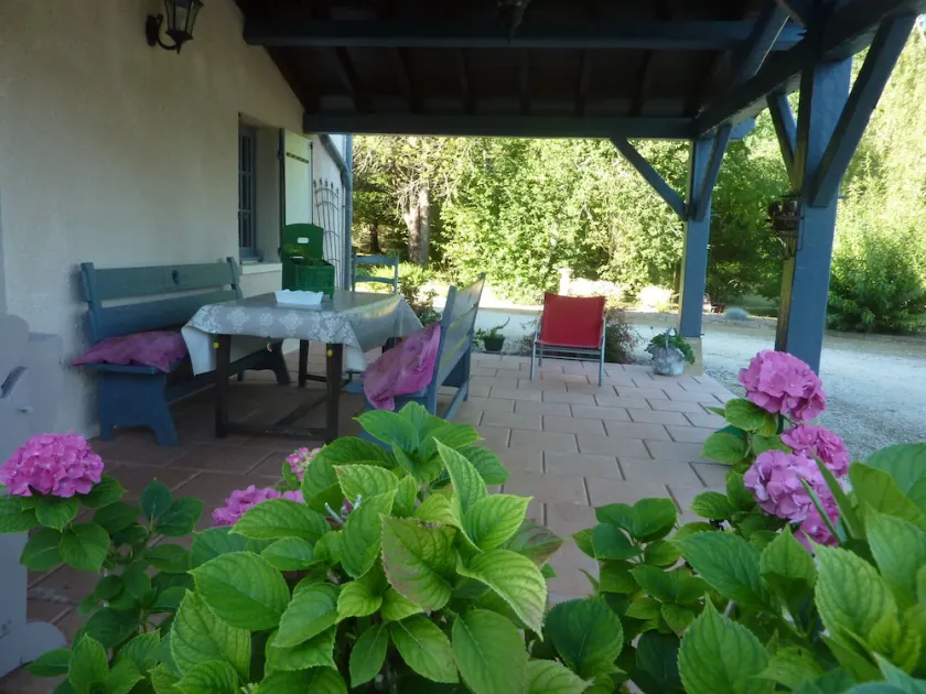 Country studio - Image 1