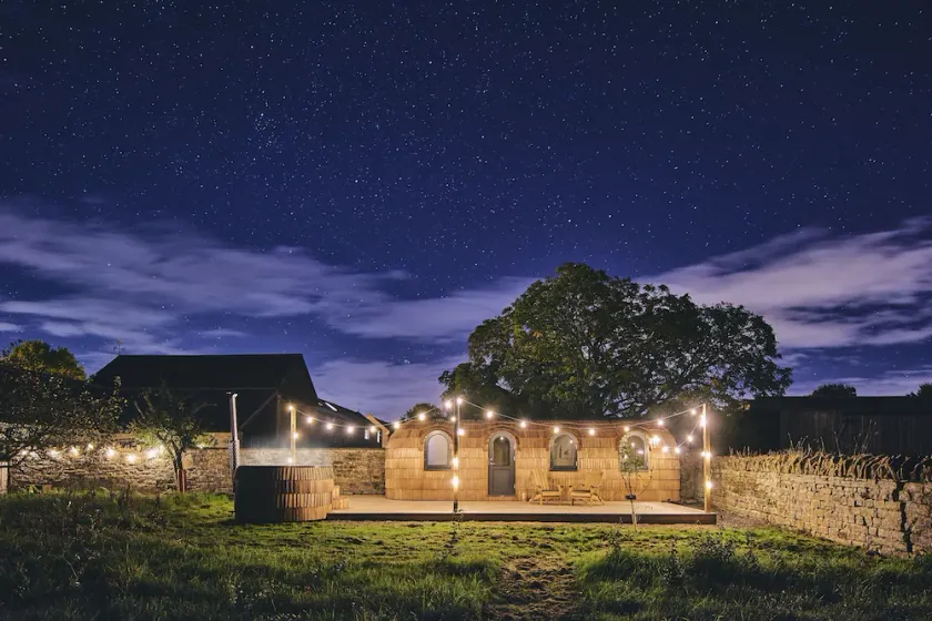 Orchard Snug - Luxury Cottages - Image 1
