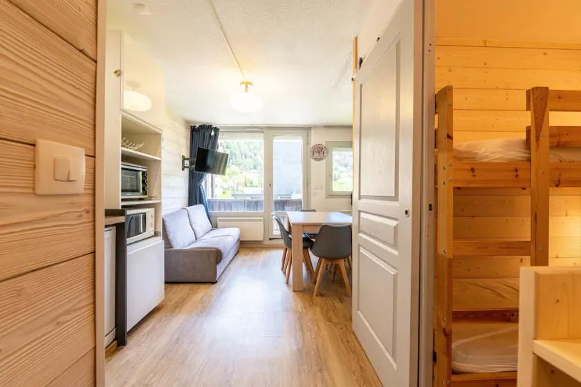 Appartement \"Le Villaret\" avec vue sur montagne et balcon - Image 1