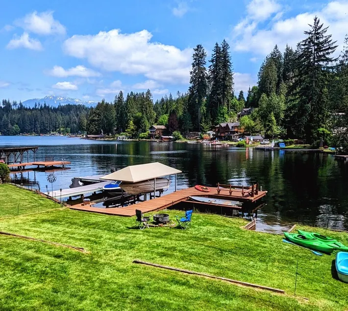 Lakefront Retreat: Private Dock, Fire Pit, BBQ, AC, Dog Friendly - Image 1