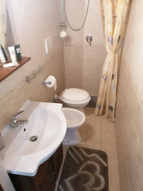 Romantic cottage in the heart of the historic center of Bari - Image 1