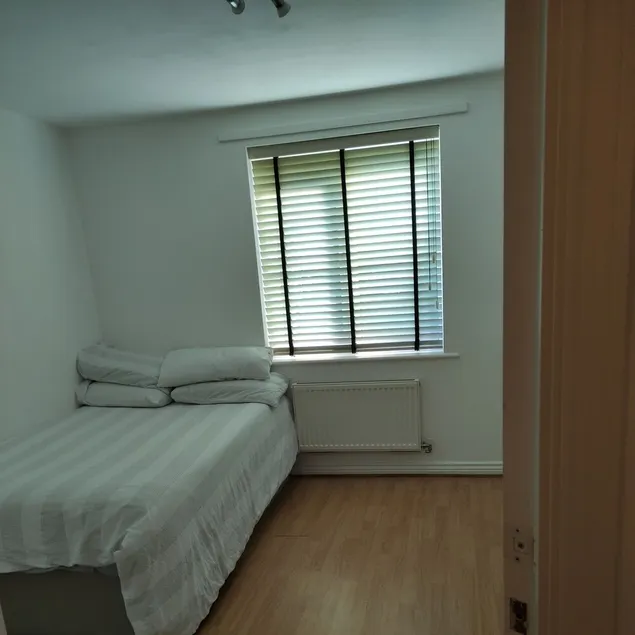 Immaculate 1-Bed Apartment in Borehamwood - Image 1