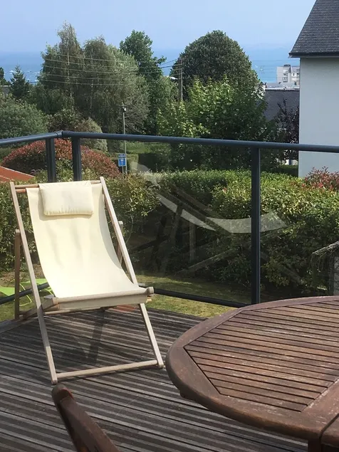 Haus 10 Personen am Meer Saint Cast - Image 1