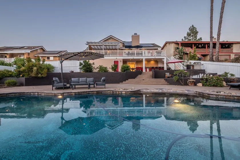 The Ultimate Family Getaway- Game Room/Pool/Hot Tub/Human Chess! - Image 1