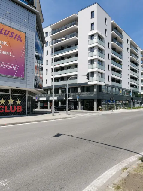 Charmante Wohnung und Parkplatz von Ort - Image 1