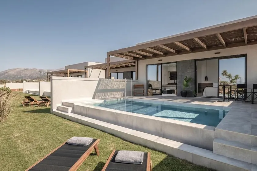 AKU Suites with private pools - Image 1