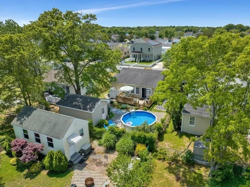 Pet-Friendly Luxury Bungalow with Pool, Bocce Court and More - Image 1