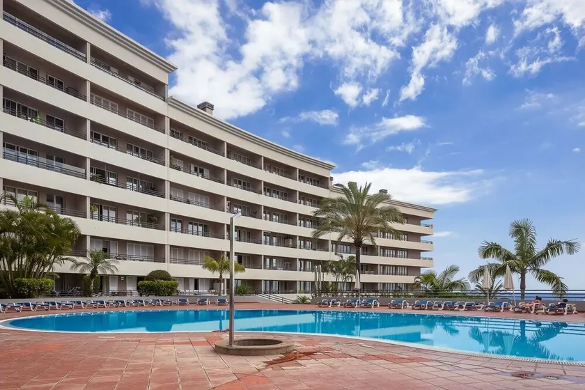Vista Monumental - Three Bedroom Apartment, Sleeps 6 - Image 1