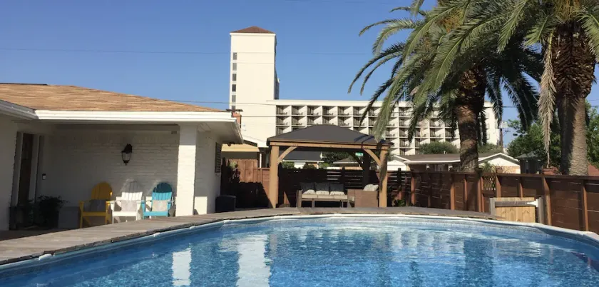 Erstklassige Lage, tolles Zuhause, privater Pool, Pavillon, zu Fuß zum Strand und alle Resortfeel - Image 1