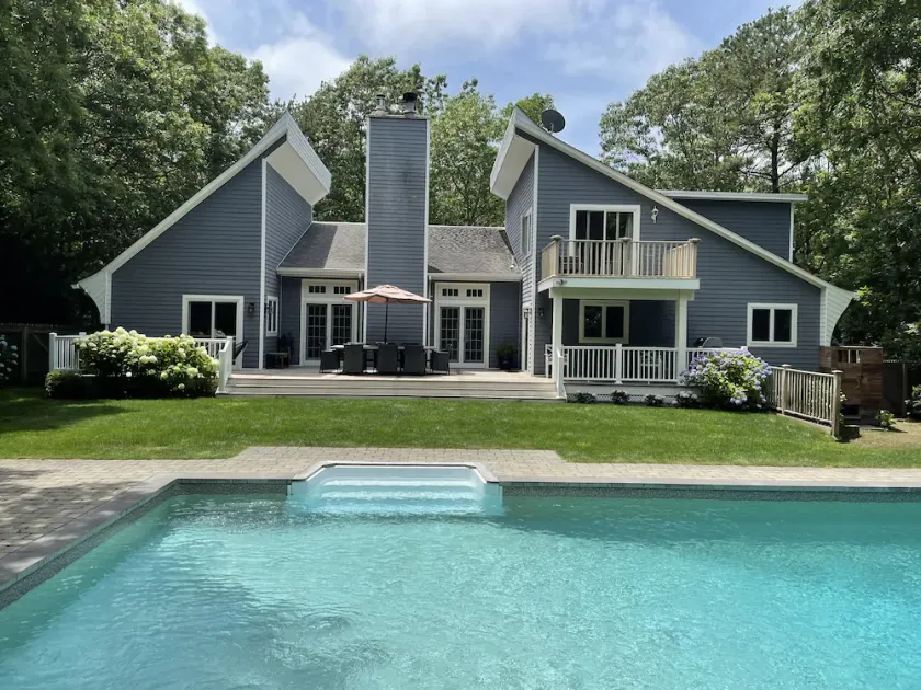 East Hampton Beach House w / beheizter Salzwasserpool & 2 Master-Suiten - Image 1