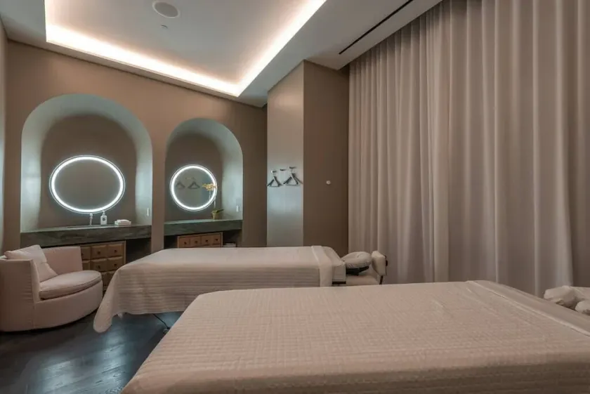 Suite 212 located in SLS Lux Brickell by City Escapes - Image 1