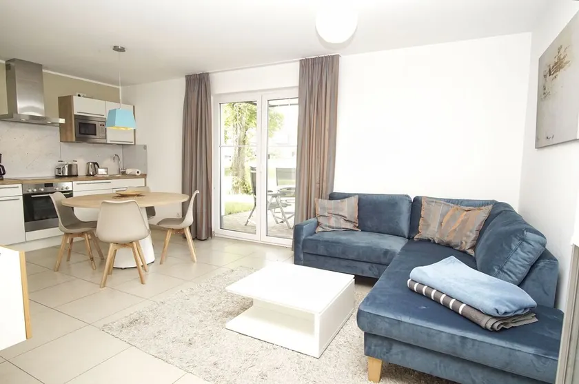 Beachfront apartment with terrace, use of swimming pool and sauna - Rex Rugia - Image 1