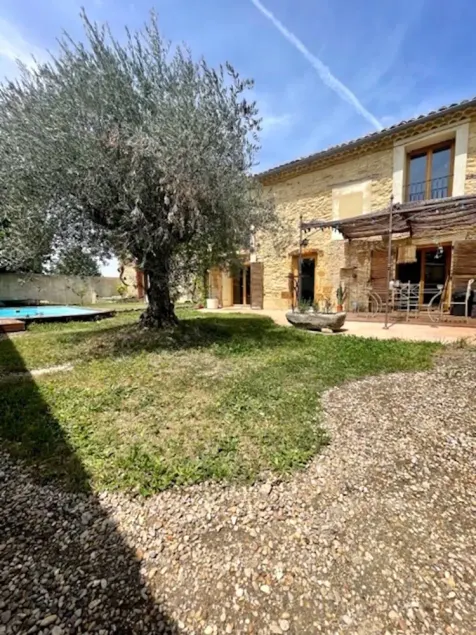 Provencal stone house, in the countryside, 7minutes from a water park - Image 1