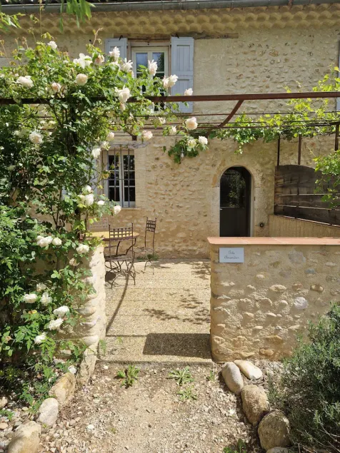 Gite Amandier, Ferme Bel Air, Riez - Image 1