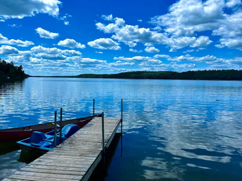 Cozy Family Cottage steps from the lake. - Image 1