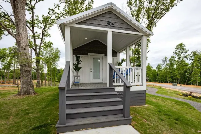 Captain's Quarters - Image 1