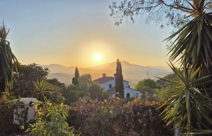 Large Andalucian Farmhouse, stunning views, pool & gardens,close to Natural Park - Image 1