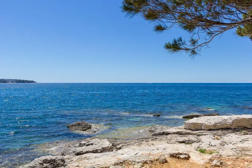 Apartment in Pula just 50 meters to beach - Image 1
