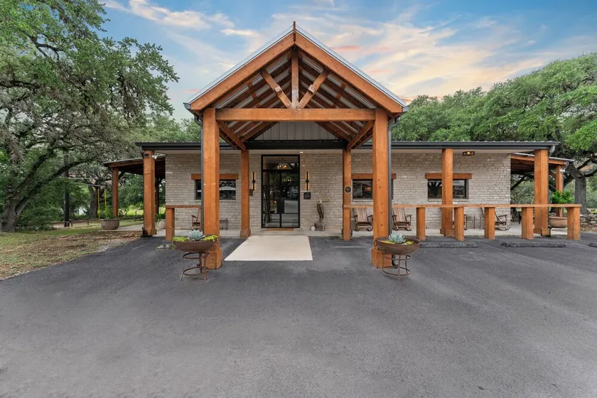 Die Lodge in der Eagles Landing Lodge in Bulverde bietet Platz für 12 Gäste - Image 1