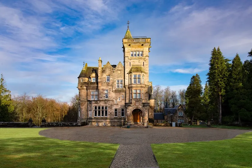 DOLLARBEG CASTLE - The Tower - Luxury Apartment - Image 1
