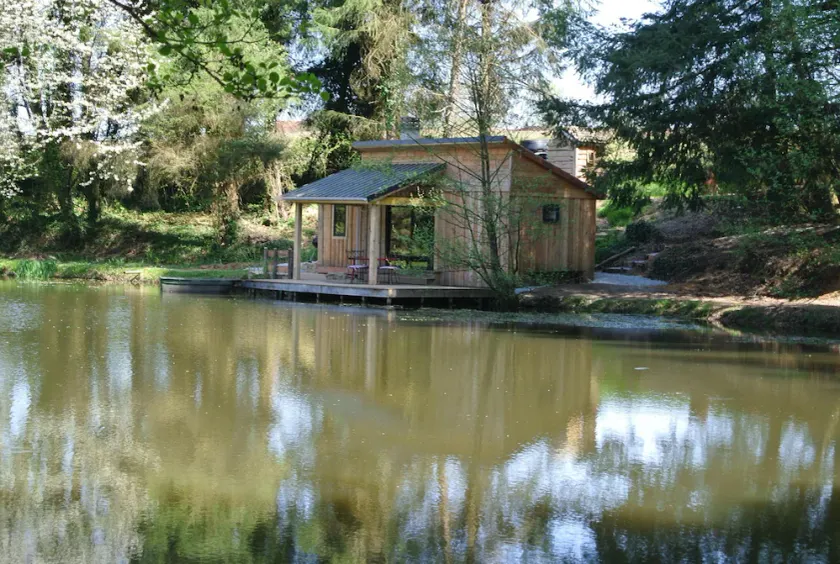 GoGreen Cabin i hjertet af det landlige Frankrig ved en privat sø - Image 1