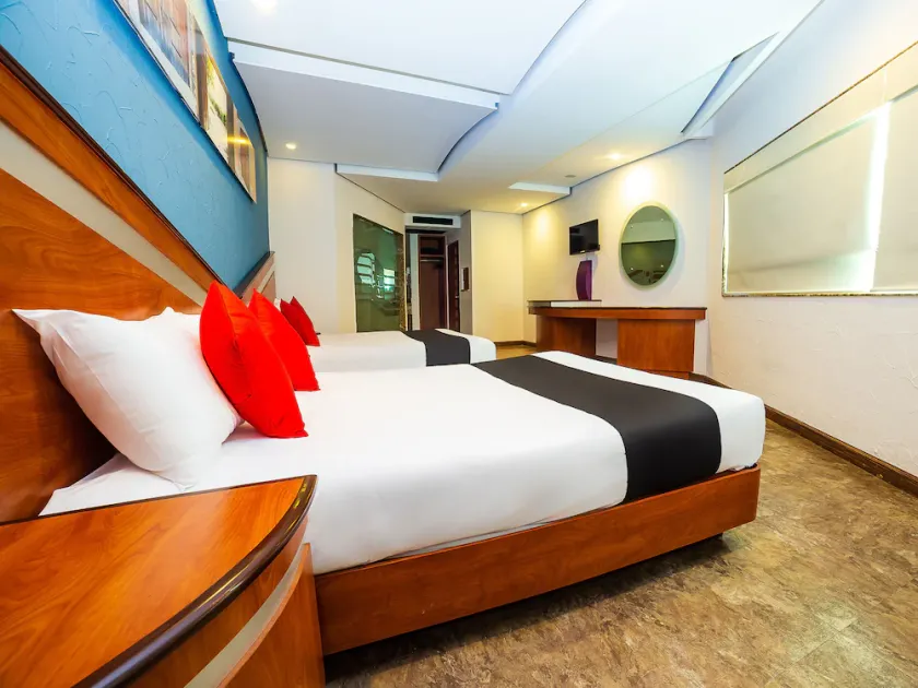 Hotel Verona - Image 1
