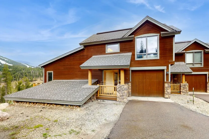 Spacious Home w/Mountain Views, Free WiFi, Private Hot Tub, Chef's Dream Kitchen - Image 1