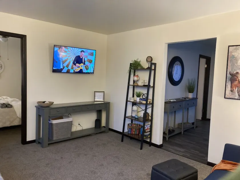 Fully updated in the spring of 2022 and located right in the middle of town. - Image 1