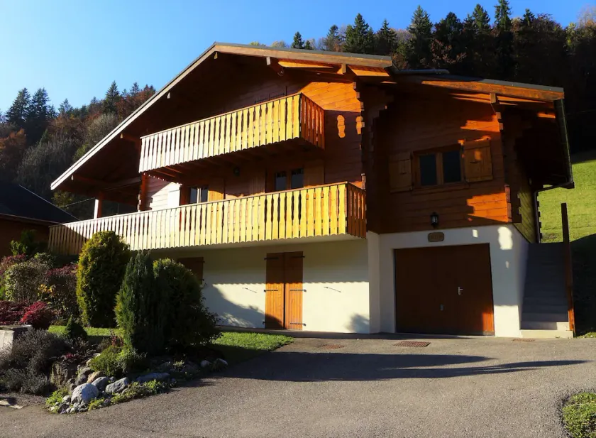 Chalet de lujo con orientación sur a 5 minutos de las pistas de esquí, a 15 minutos de Chatel - Image 1