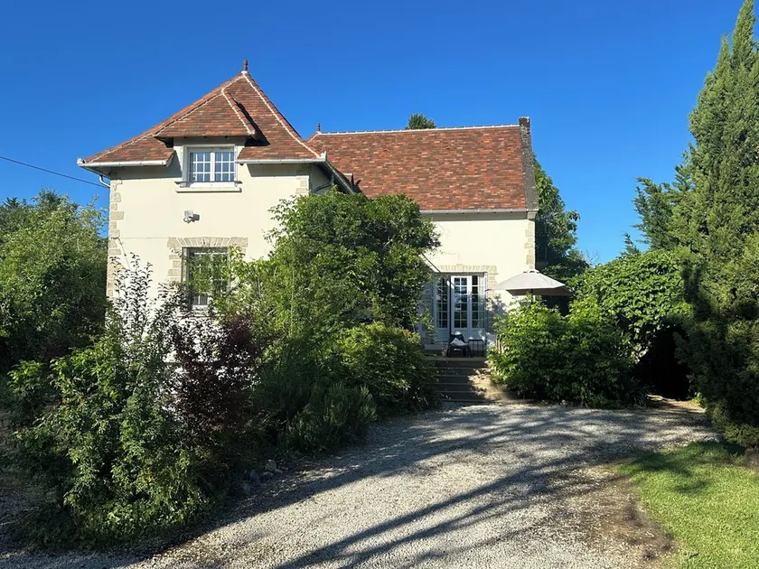 Geräumiges Haus mit großem Garten auf dem Land von Périgord in der Nähe des Dordogne-Strandes - Image 1