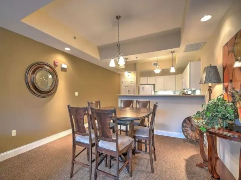 It's Bristol Baby! 2br/2ba across from BMS - Image 1