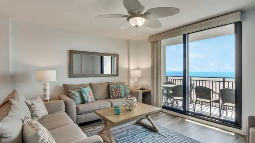 428 D Shipwatch by Avantstay Ocean View w/ Community Pool Access! - Image 1