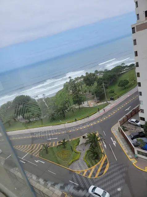 Impresionante Vista al Malecon de Miraflores. - Image 1