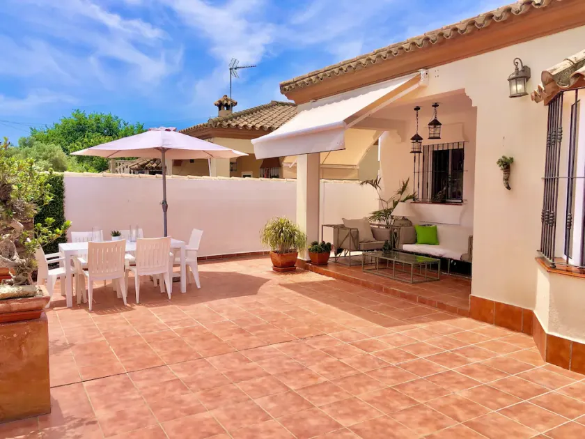 Coral Villa. Ideal for romantic getaways, family and friends 15 min from the beach - Image 1
