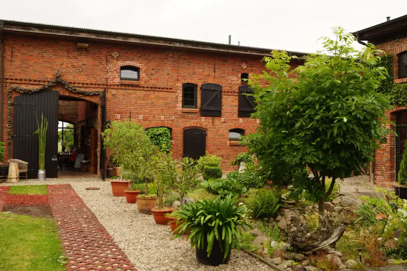 -Saustall- with outdoor pool - Image 1