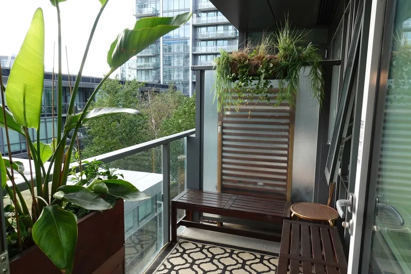 Modern 1 Bedroom at Distillery District - Image 1