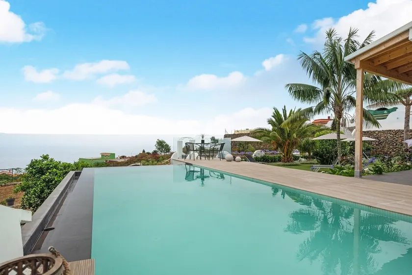 Holiday Home \"Casa Adayeim 2\" with Mountain and Sea Views - Image 1