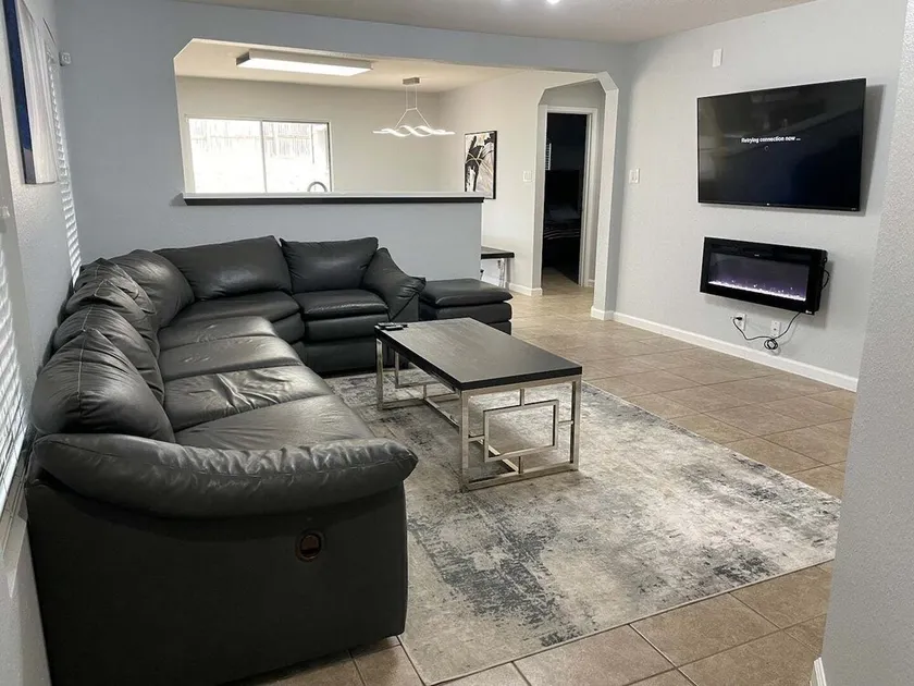 Inviting 3BR 2BA Home Near JW Marriott & TPC Bulverde - Image 1