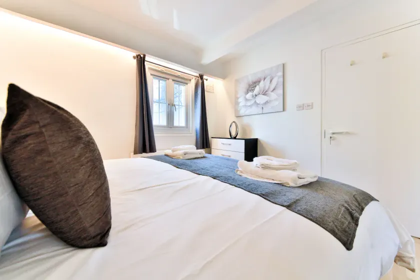 SUSSEX MEWS HOUSE - 2 BED - 3 MIN FROM THE SEA FRONT - Image 1