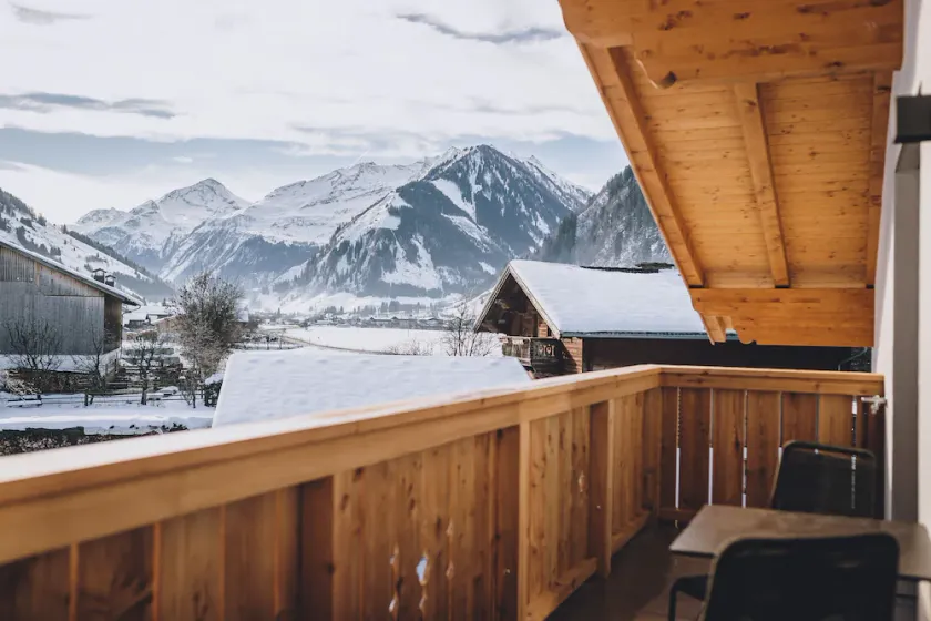 M1 - Mountain Living - Image 1