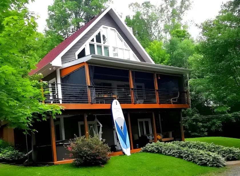 Chalet de luxe Équinoxe - waterfront with Spa - Image 1