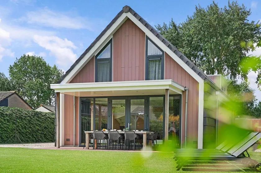 Beautiful luxury design holiday homes 2 minutes from the beach with large garden, jacuzzi, porch and trampoline (dogs allowed). - Image 1