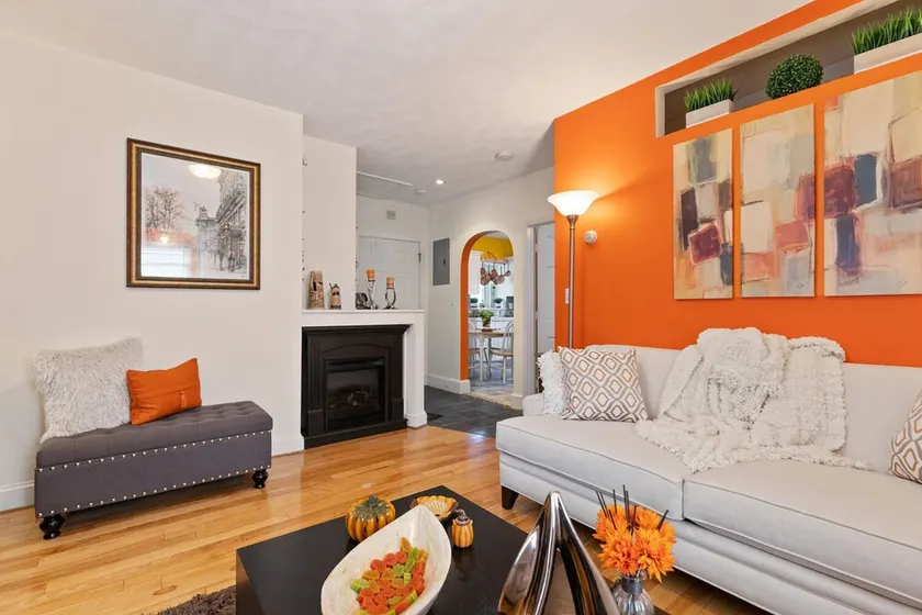 Stunning 1 BR-Apt-Oceanview to Revere Beach -3 Train Stop Boston Logan Airport - Image 1