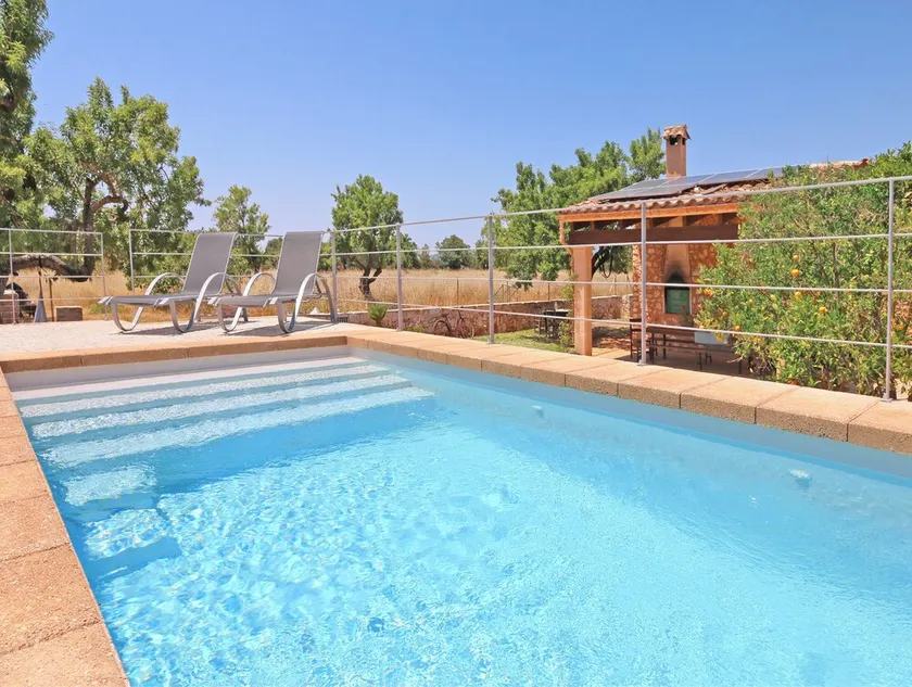 Romantiskt, liten finca på landet med pool och terrasser i ett avskilt läge - Image 1