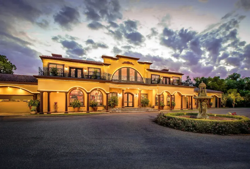 Viaggio On The River Estate And Winery - Image 1