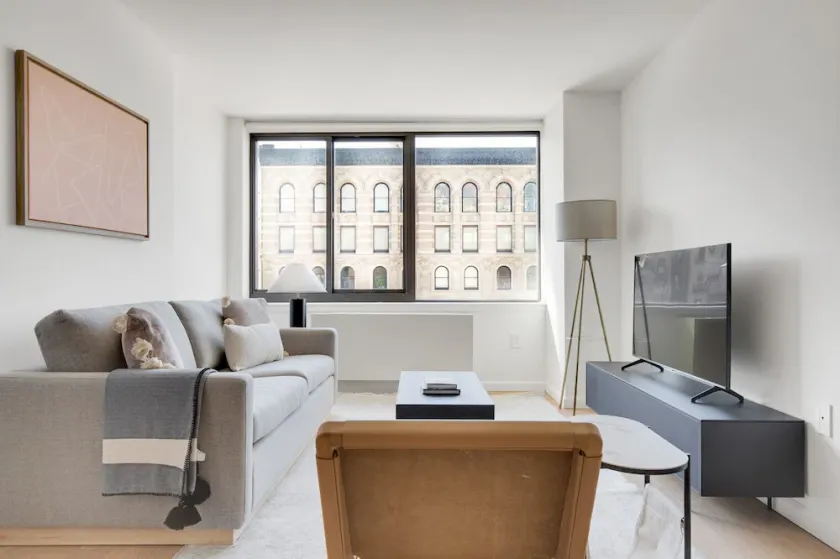 Hip Flatiron 1BR w/ Elevator & Gym, near Union Square Park, by Blueground - Image 1